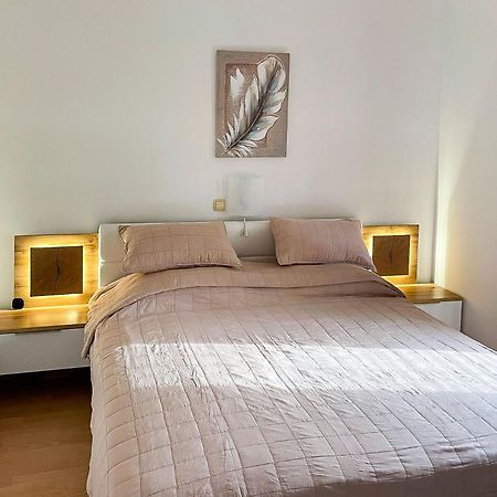 Apartments Helena ロパール エクステリア 写真
