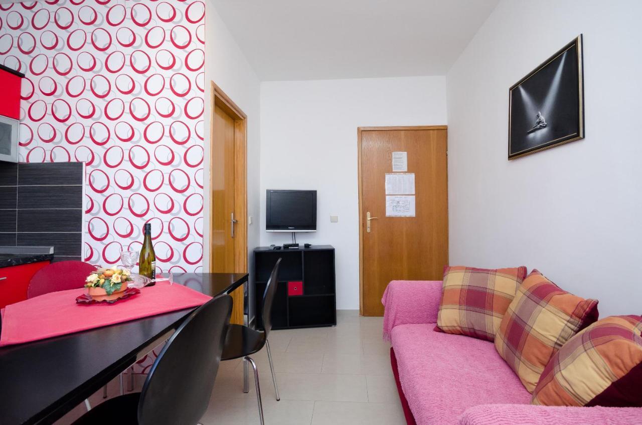 Apartments Helena ロパール エクステリア 写真